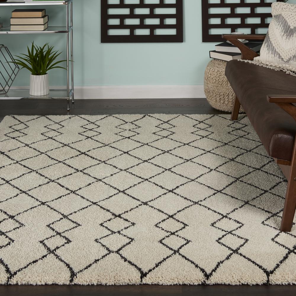 Shag Rectangle Area Rug, 5' x 7'. Picture 2