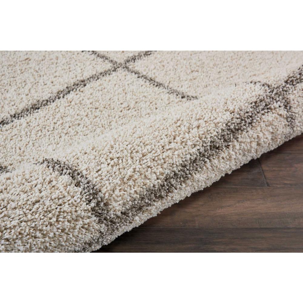 Brisbane Area Rug, Cream, 6'7" x ROUND. Picture 4