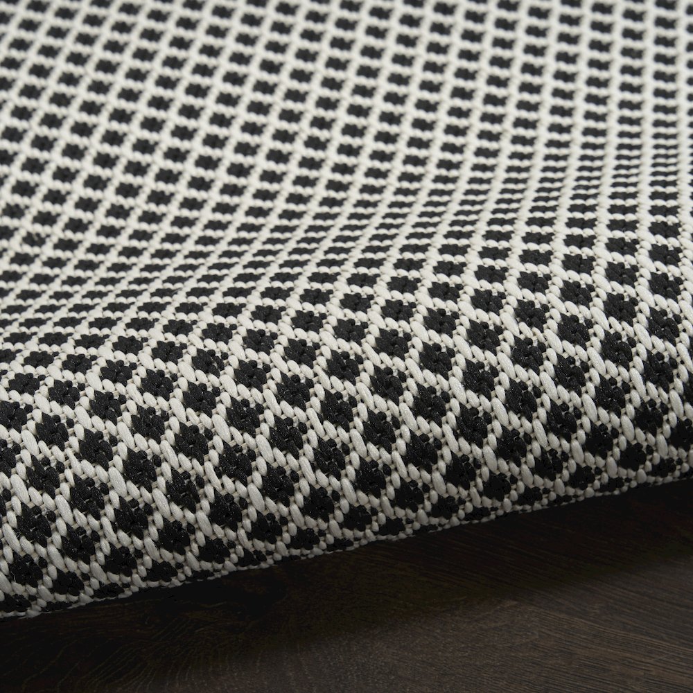Nourison Home Courtyard Area Rug. Picture 7