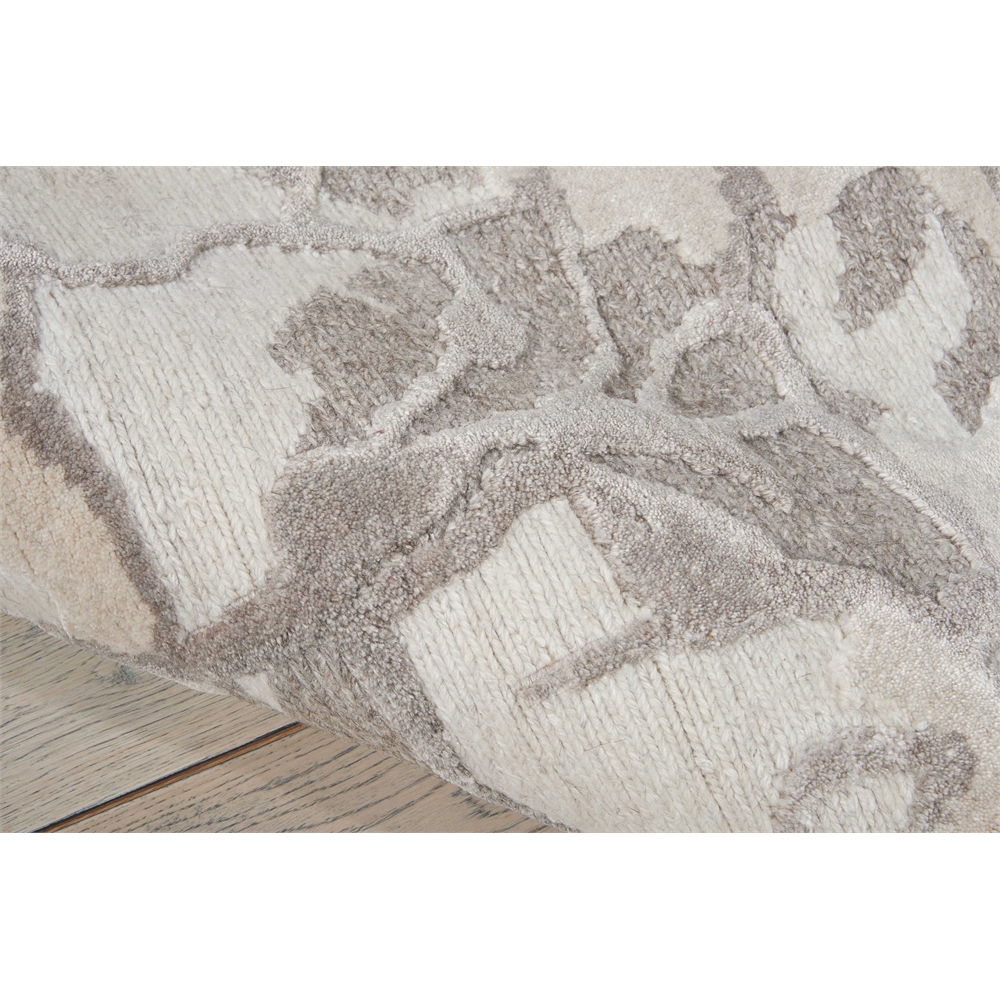 Divine Ivory Area Rug. Picture 4