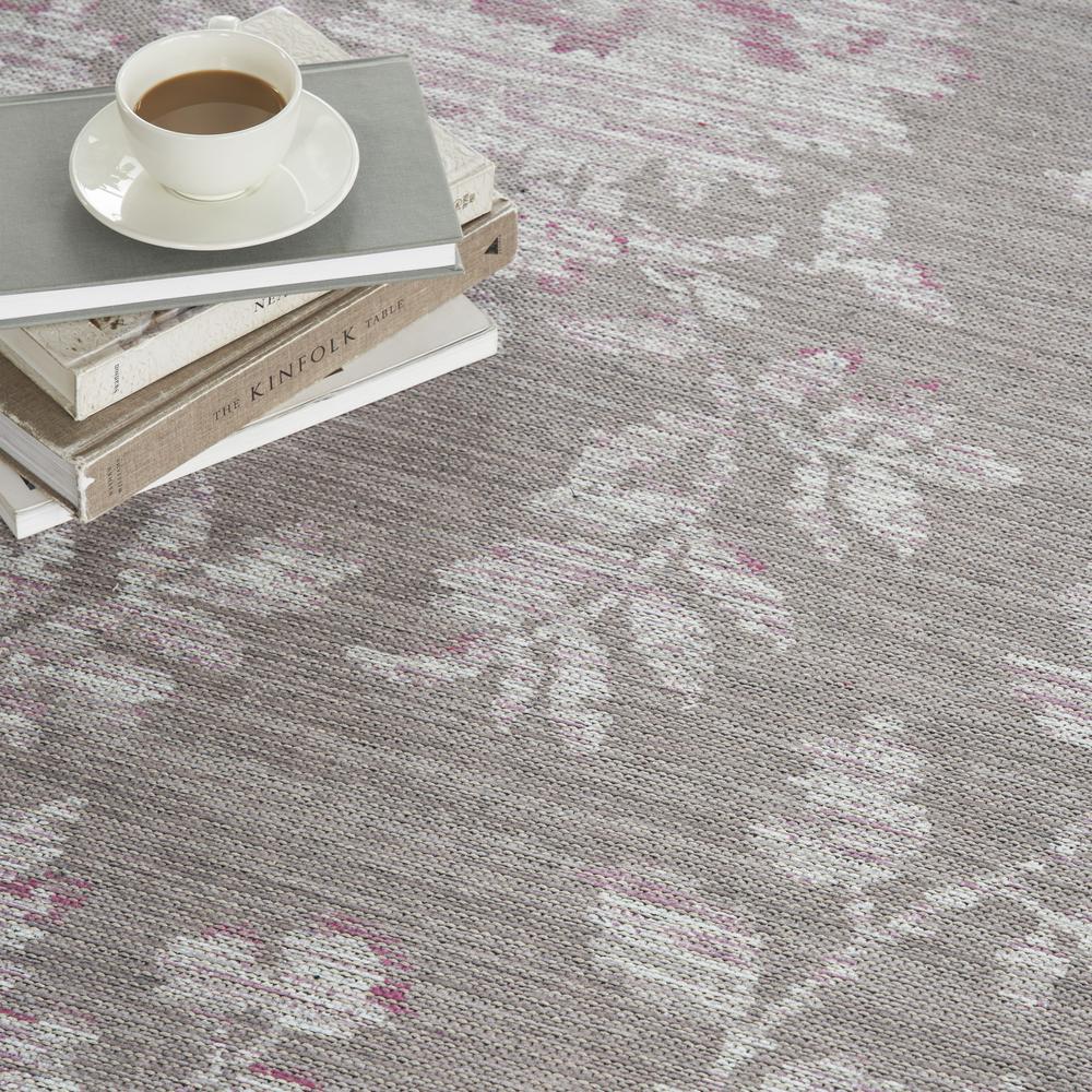 Waverly Washables Collection 7'10 x 9'10 Natural Area Rug. Picture 8
