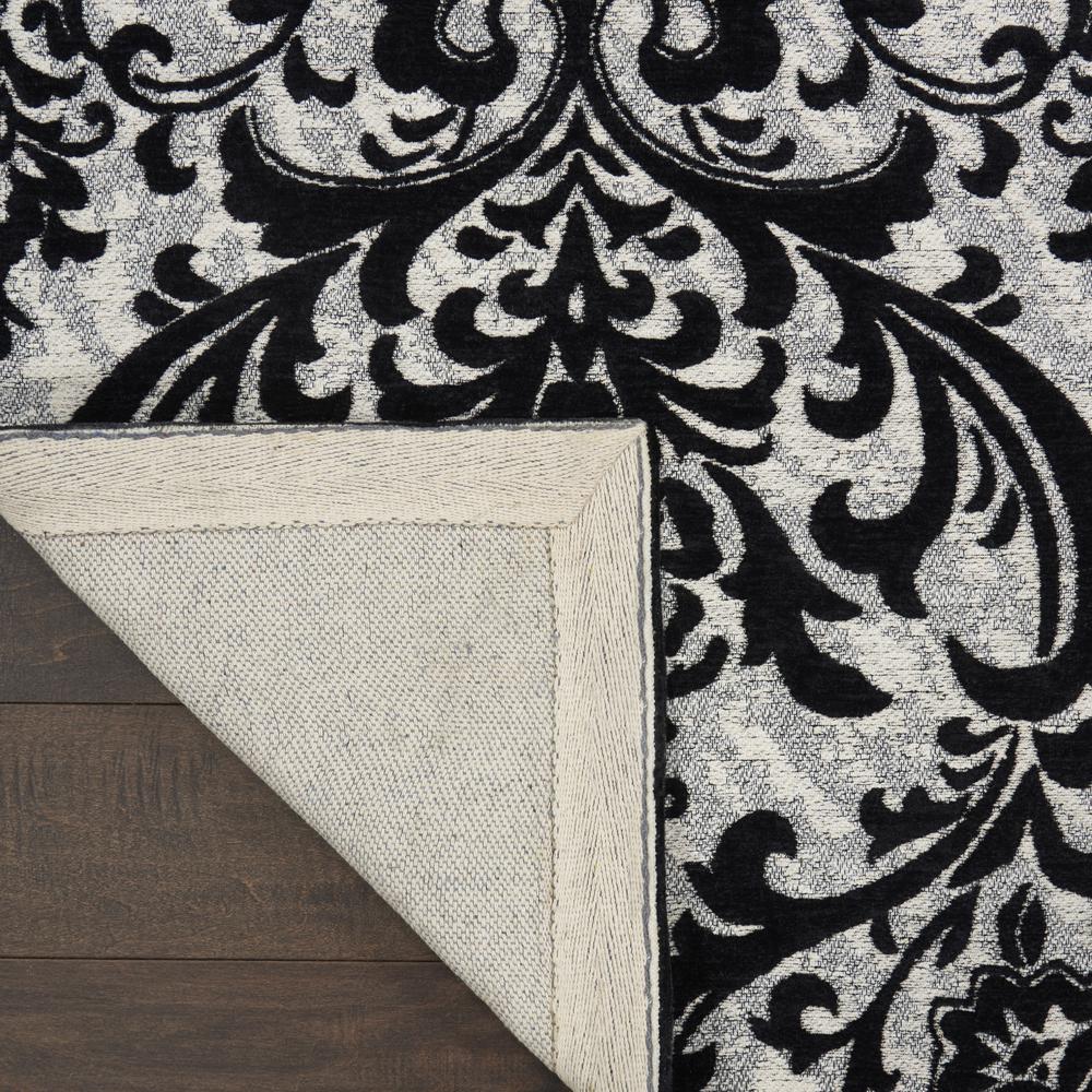 Vintage Rectangle Area Rug, 5' x 7'. Picture 3