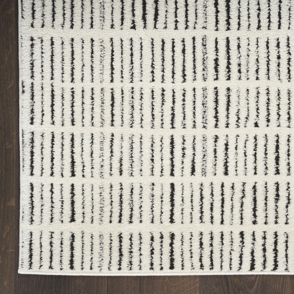 Scandinavian Rectangle Area Rug, 5' x 7'. Picture 5