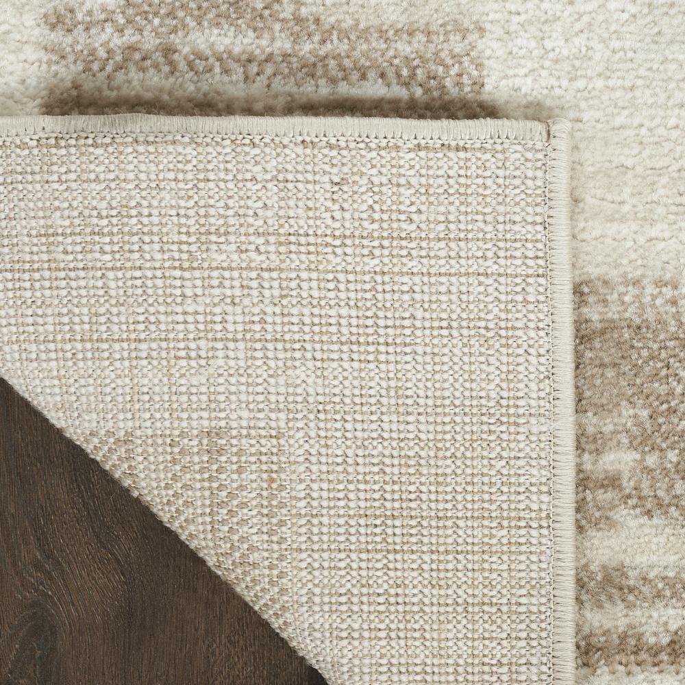 Modern Rectangle Area Rug, 5' x 7'. Picture 4