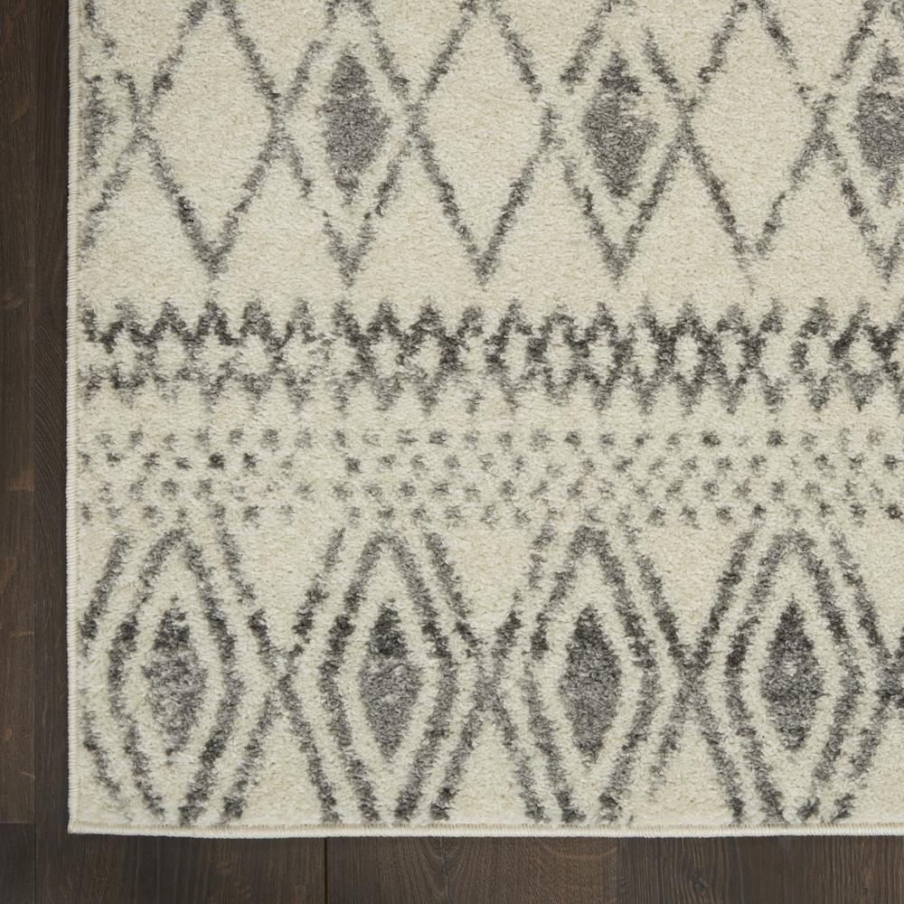 Bohemian Rectangle Area Rug, 5' x 7'. Picture 4