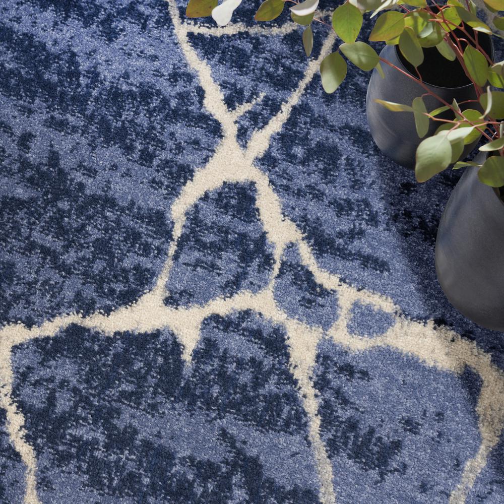 Modern Rectangle Area Rug, 3' x 5'. Picture 8