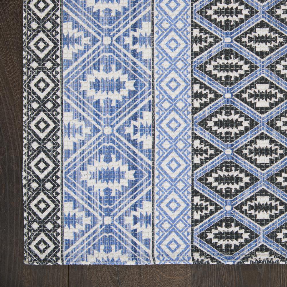 DAR05 Darien Blue Area Rug- 2'3" x 3'9". Picture 4
