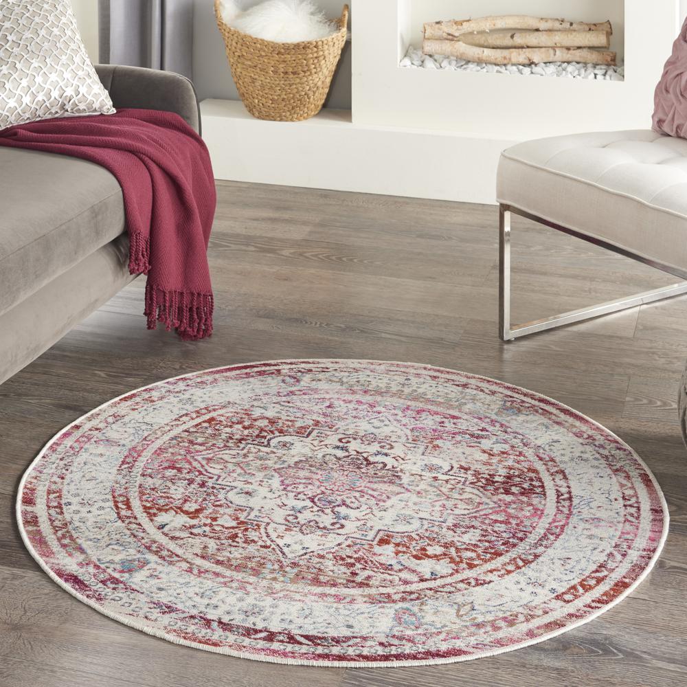 Vintage Round Area Rug, 4' x Round. Picture 3