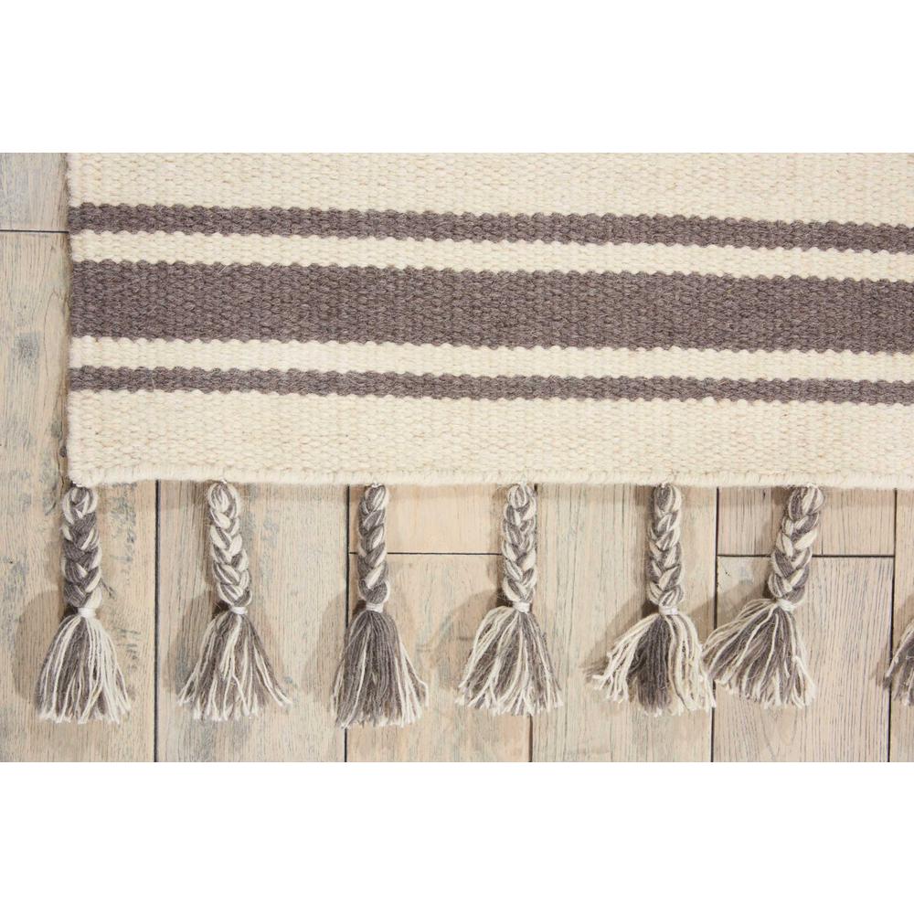 Solano Area Rug, Ivory/Grey, 5' x 7'6". Picture 3