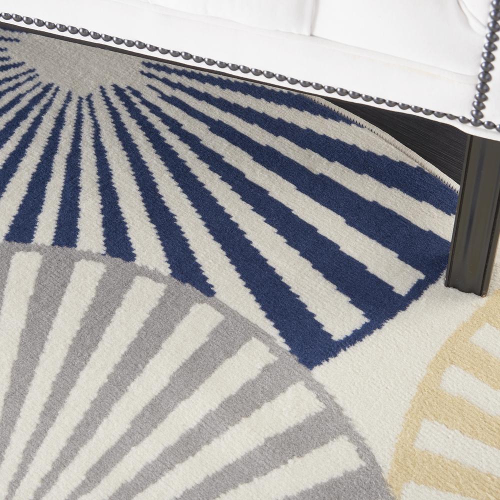 Contemporary Round Area Rug, 5' x Round. Picture 8