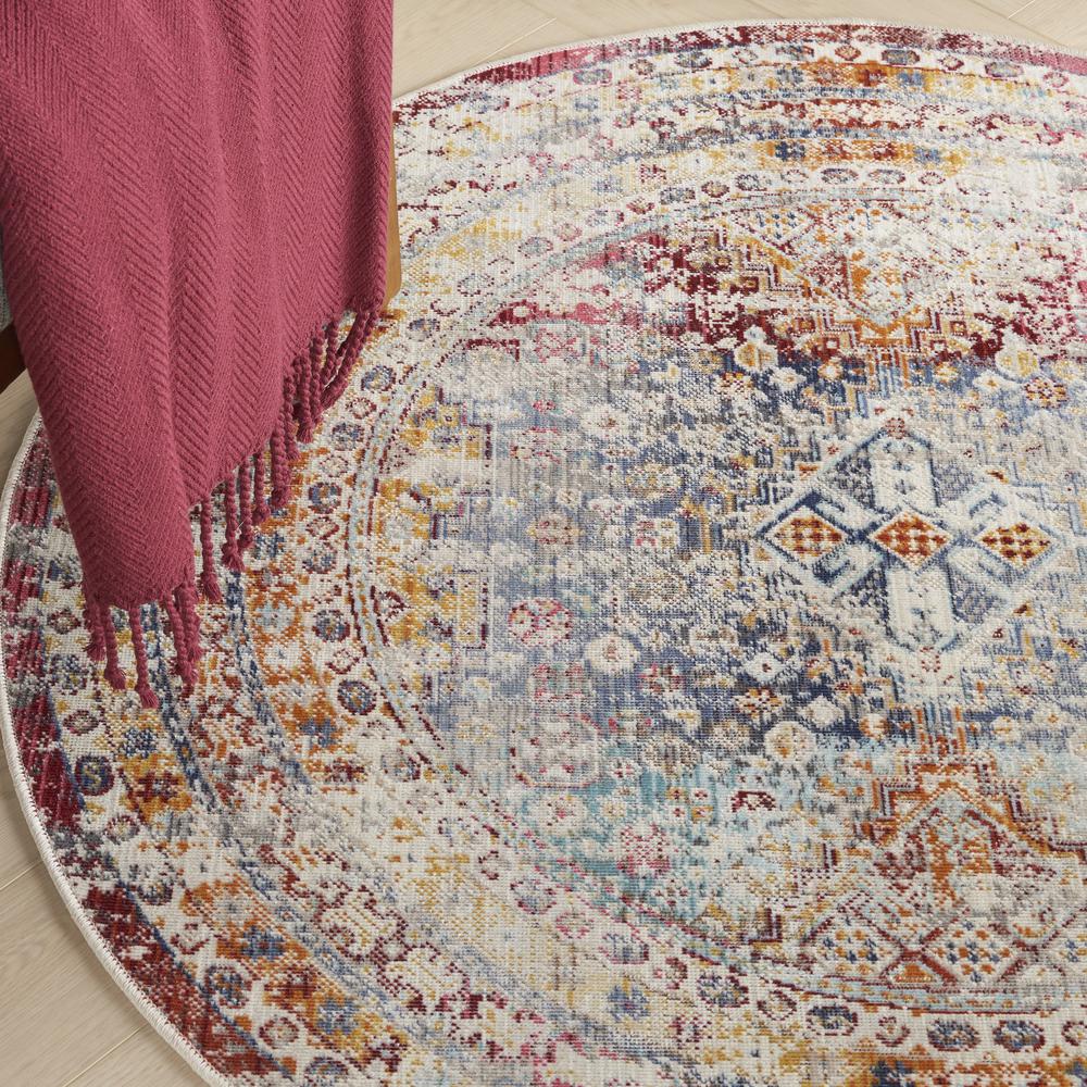 Vintage Round Area Rug, 4' x Round. Picture 9