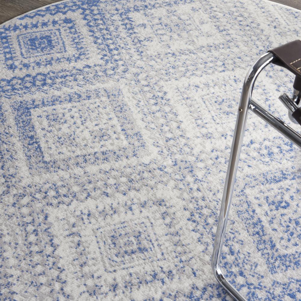 Bohemian Round Area Rug, 5' x Round. Picture 9