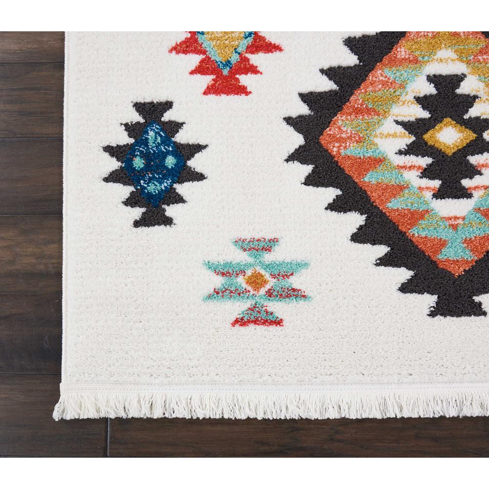Tribal Decor Area Rug, White, 3'11" x 6'2". Picture 3