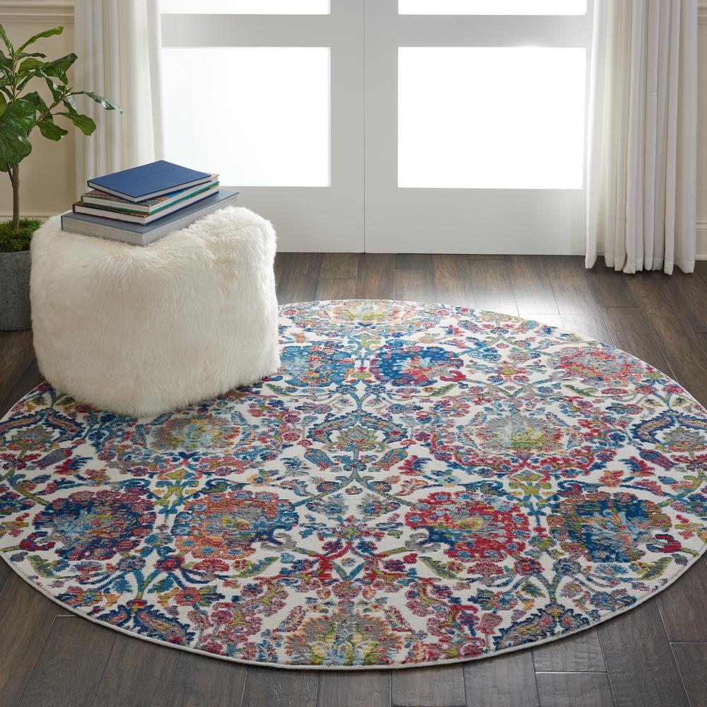 Vintage Round Area Rug, 6' x Round. Picture 3