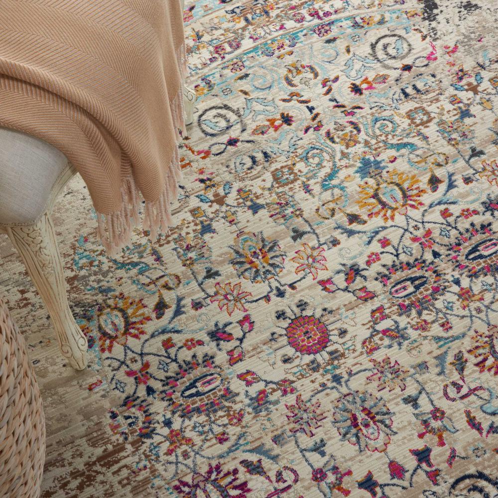 Vintage Round Area Rug, 6' x Round. Picture 9