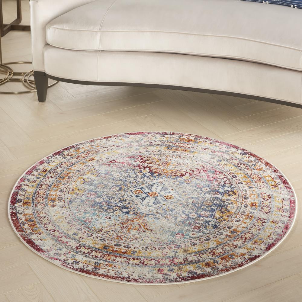 Vintage Round Area Rug, 4' x Round. Picture 3