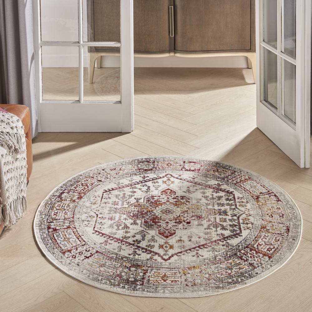 Vintage Round Area Rug, 4' x Round. Picture 9