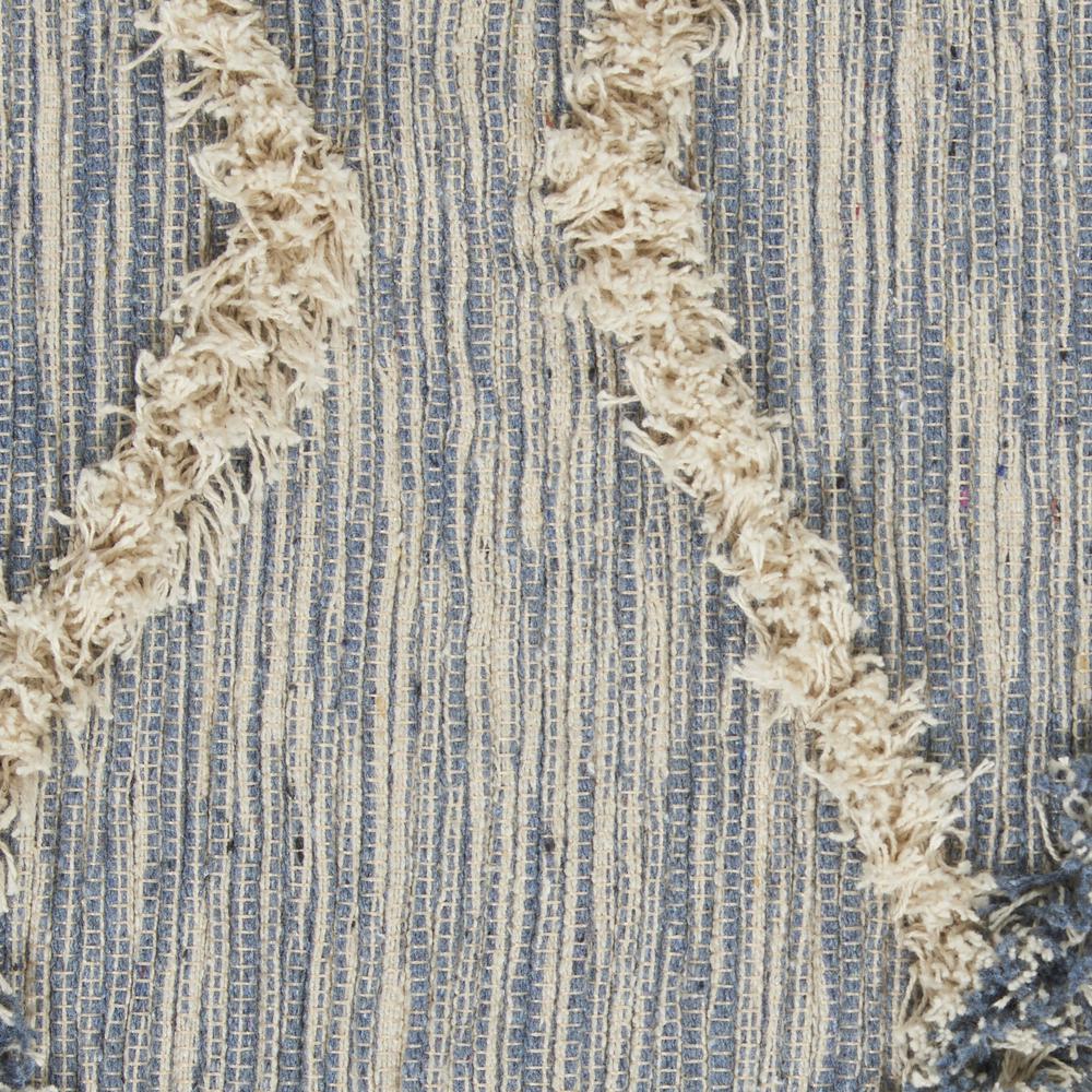 ROC01 Rockford Lt Grey Area Rug- 2'3" x 6'. Picture 6