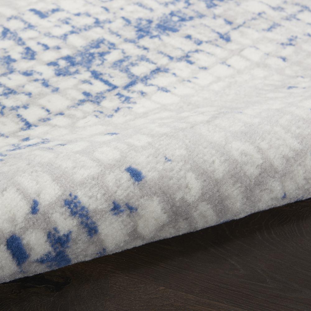 Modern Rectangle Area Rug, 4' x 6'. Picture 7
