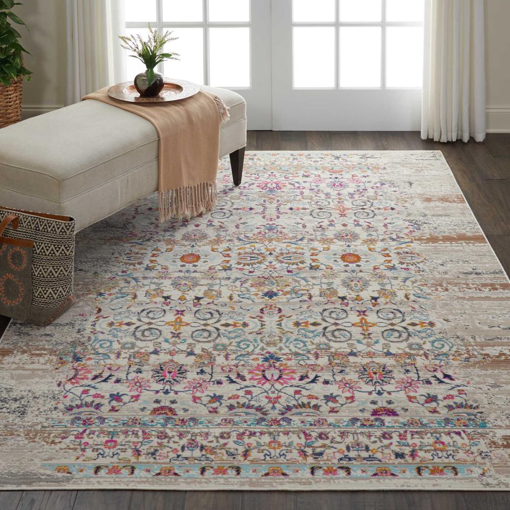 Vintage Rectangle Area Rug, 4' x 6'. Picture 2