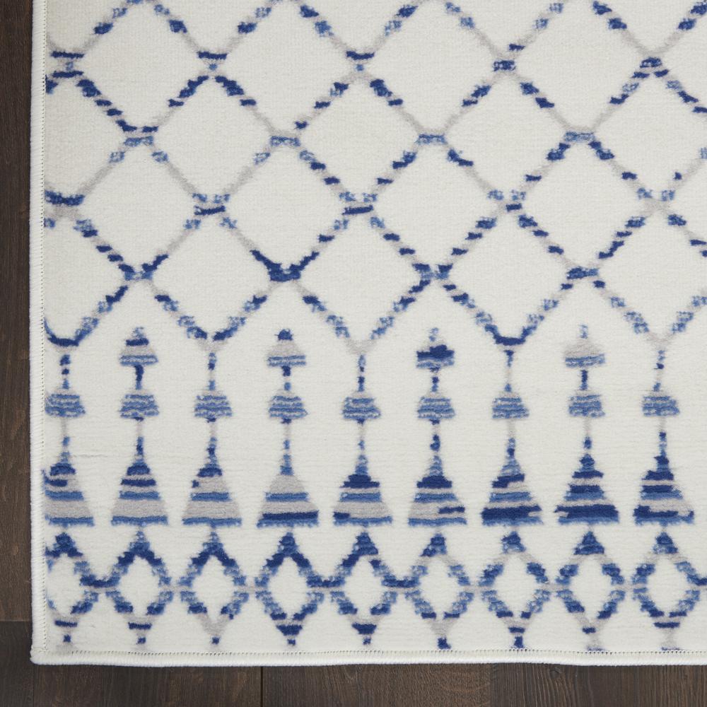 Bohemian Rectangle Area Rug, 3' x 5'. Picture 5
