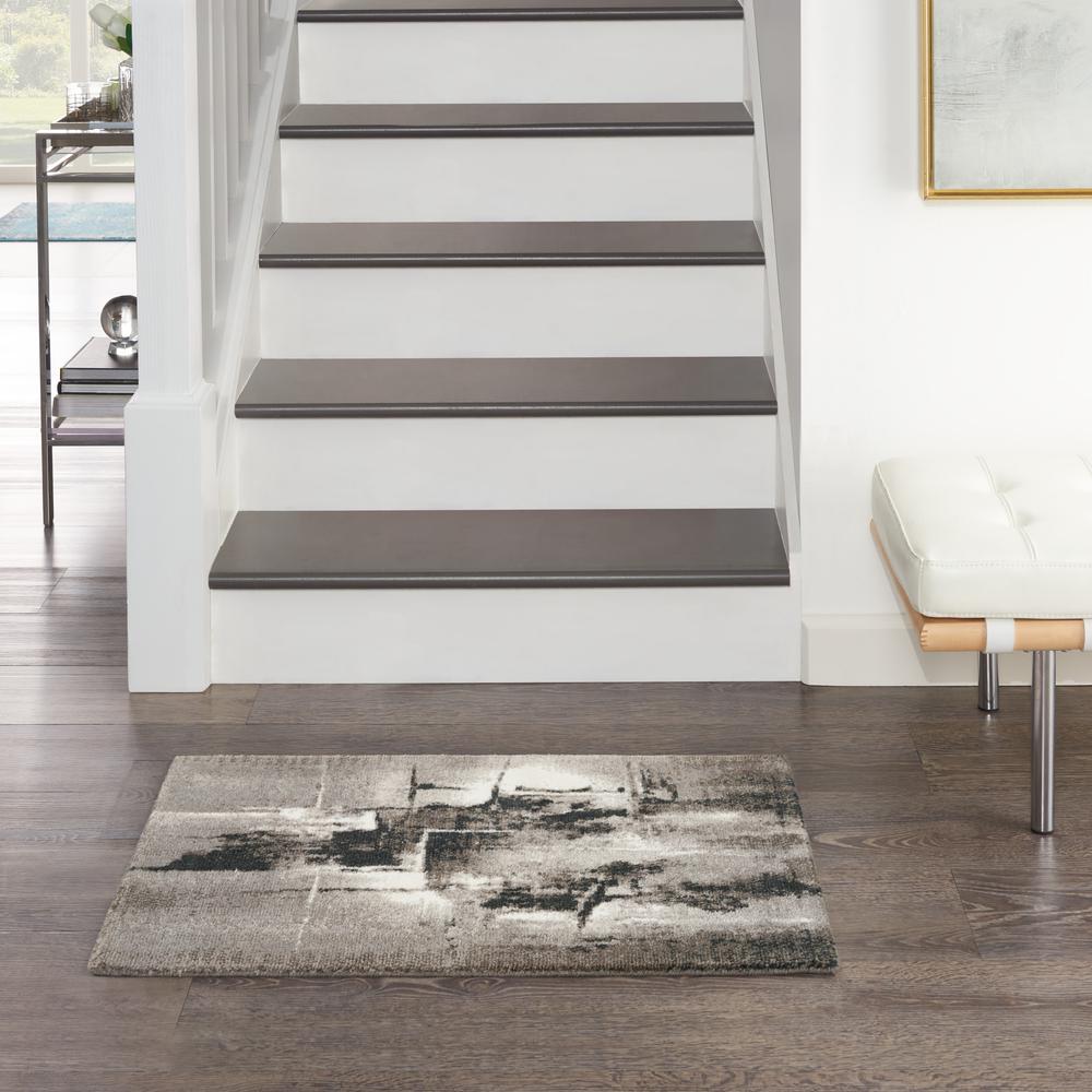 Modern Rectangle Area Rug, 2' x 3'. Picture 2