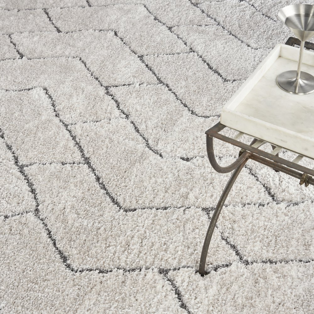 Nourison Home Luxurious Shag Area Rug. Picture 8