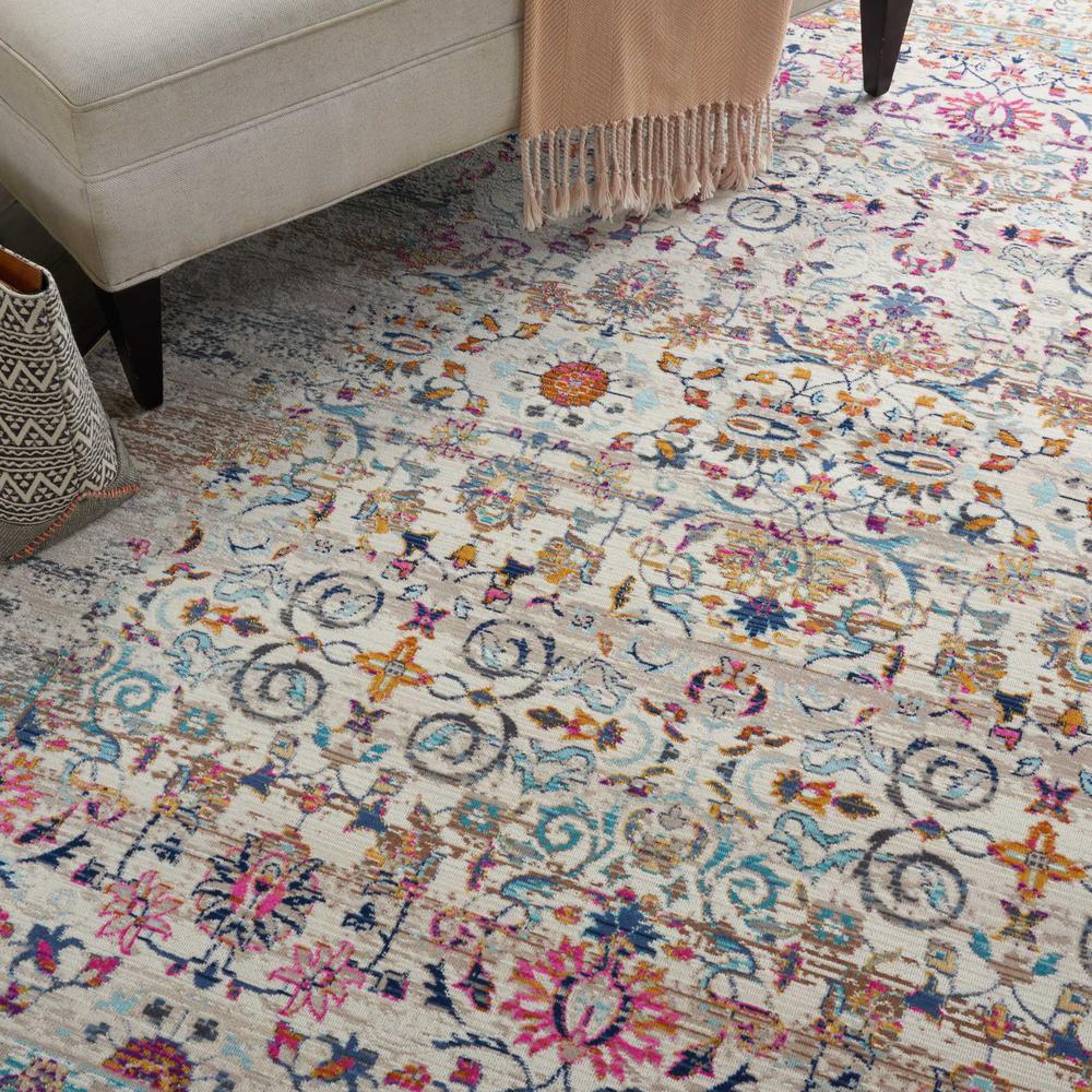 Vintage Rectangle Area Rug, 4' x 6'. Picture 8