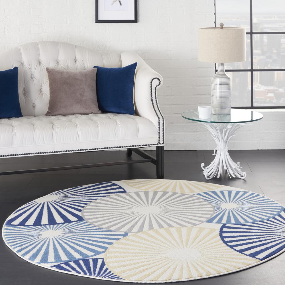 Contemporary Round Area Rug, 5' x Round. Picture 2