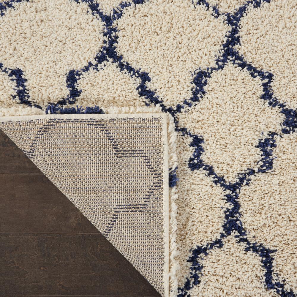 Amore Area Rug, Ivory/Blue, 3'11" x 5'11". Picture 3