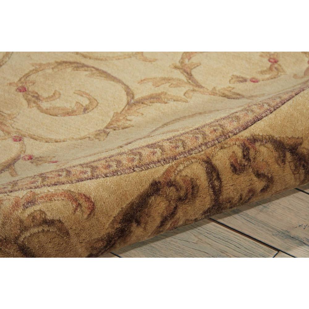 Traditional Round Area Rug, 6' x Round. Picture 4