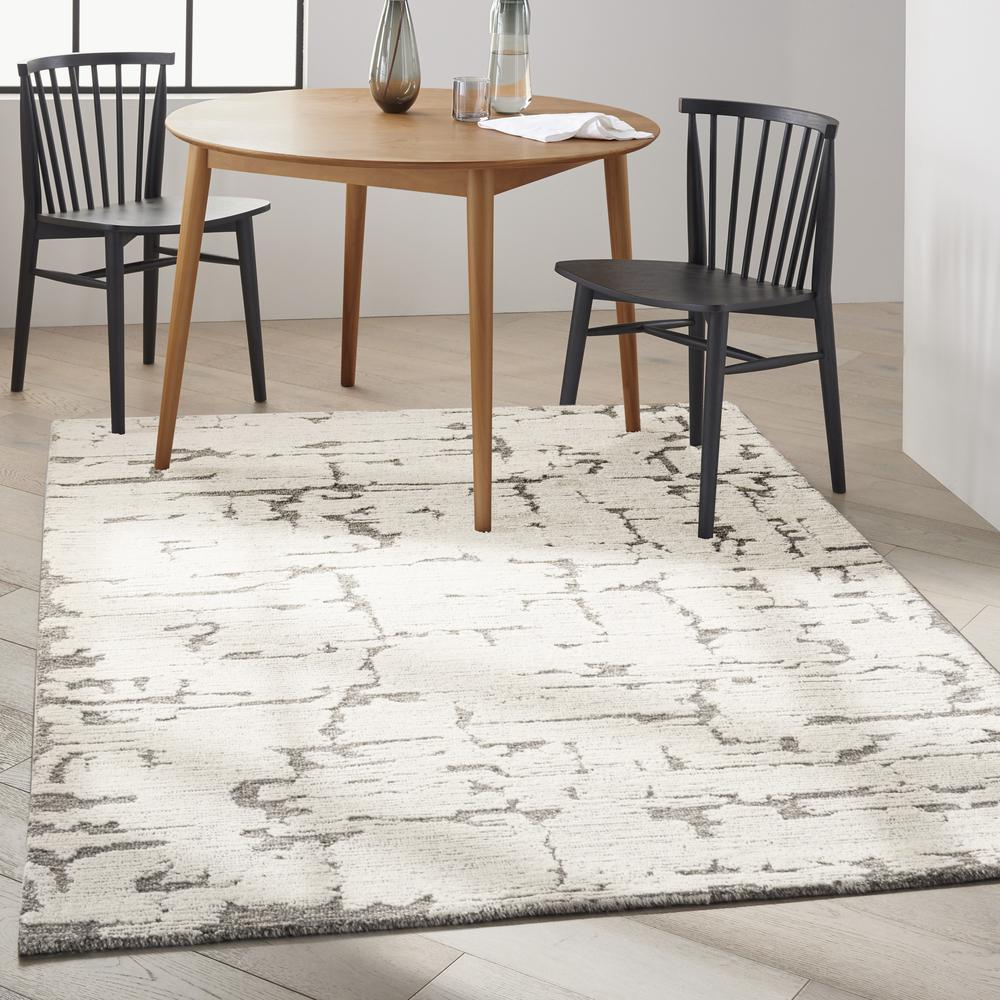 Modern Rectangle Area Rug, 5' x 7'. Picture 2
