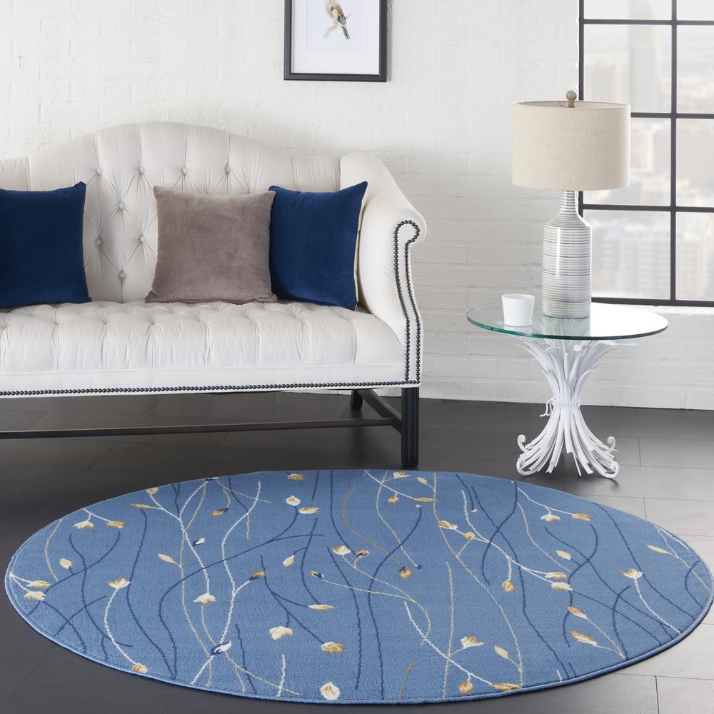 Contemporary Round Area Rug, 5' x Round. Picture 9