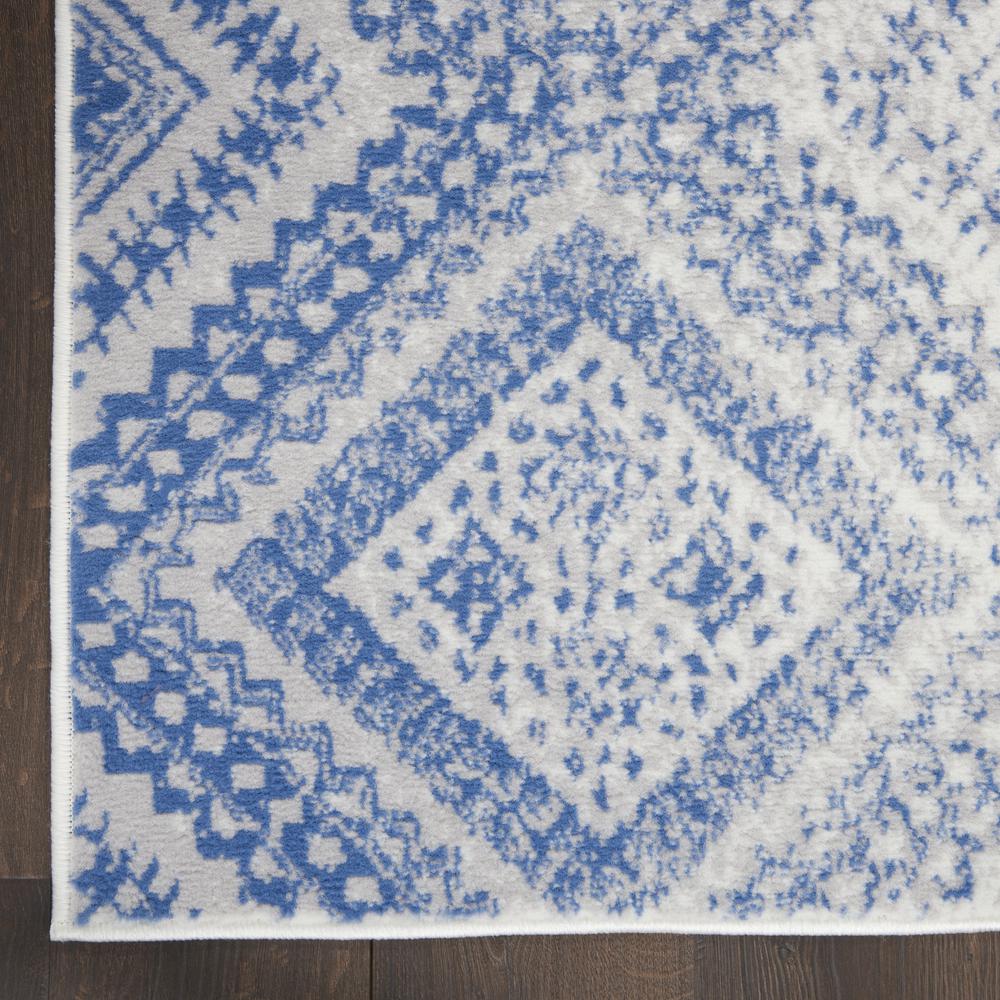 Bohemian Rectangle Area Rug, 5' x 7'. Picture 4