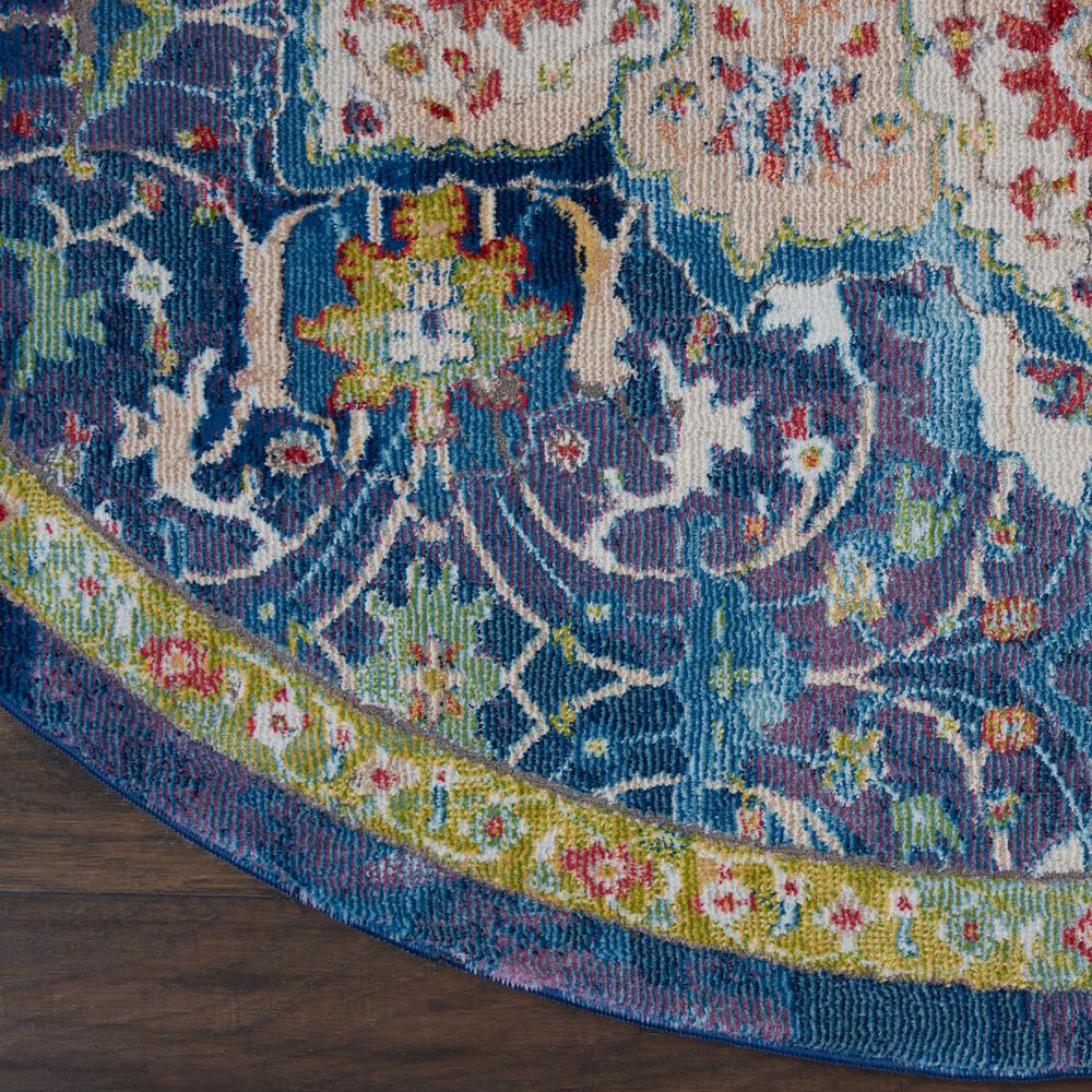 Vintage Round Area Rug, 4' x Round. Picture 4