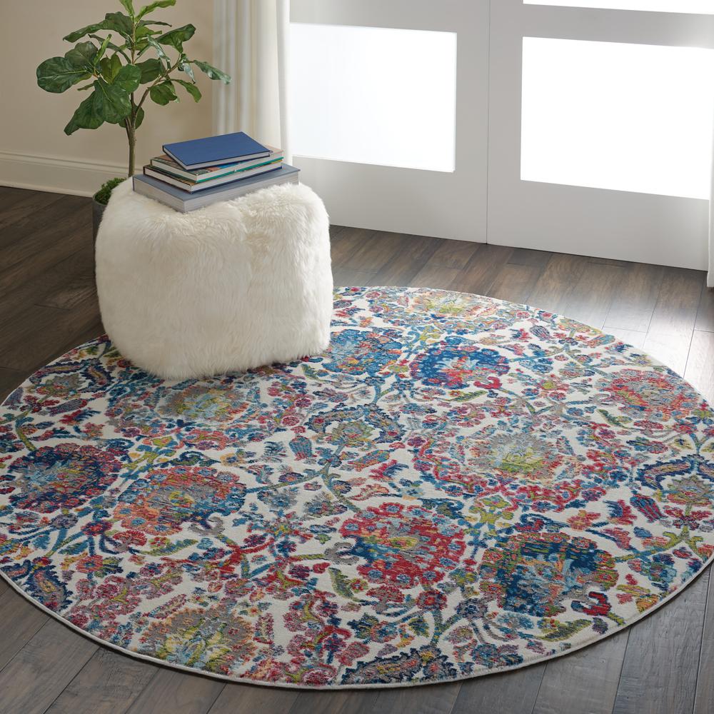 Vintage Round Area Rug, 4' x Round. Picture 10