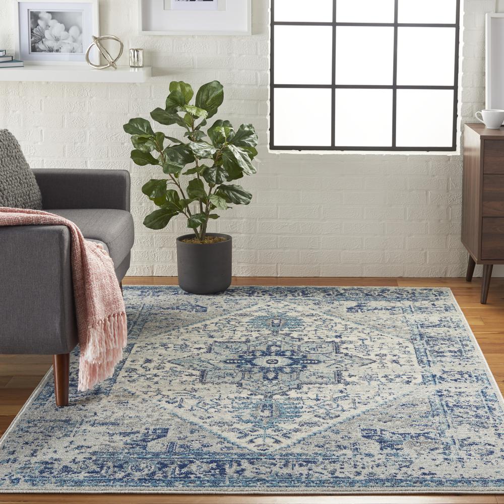 Vintage Rectangle Area Rug, 5' x 7'. Picture 3