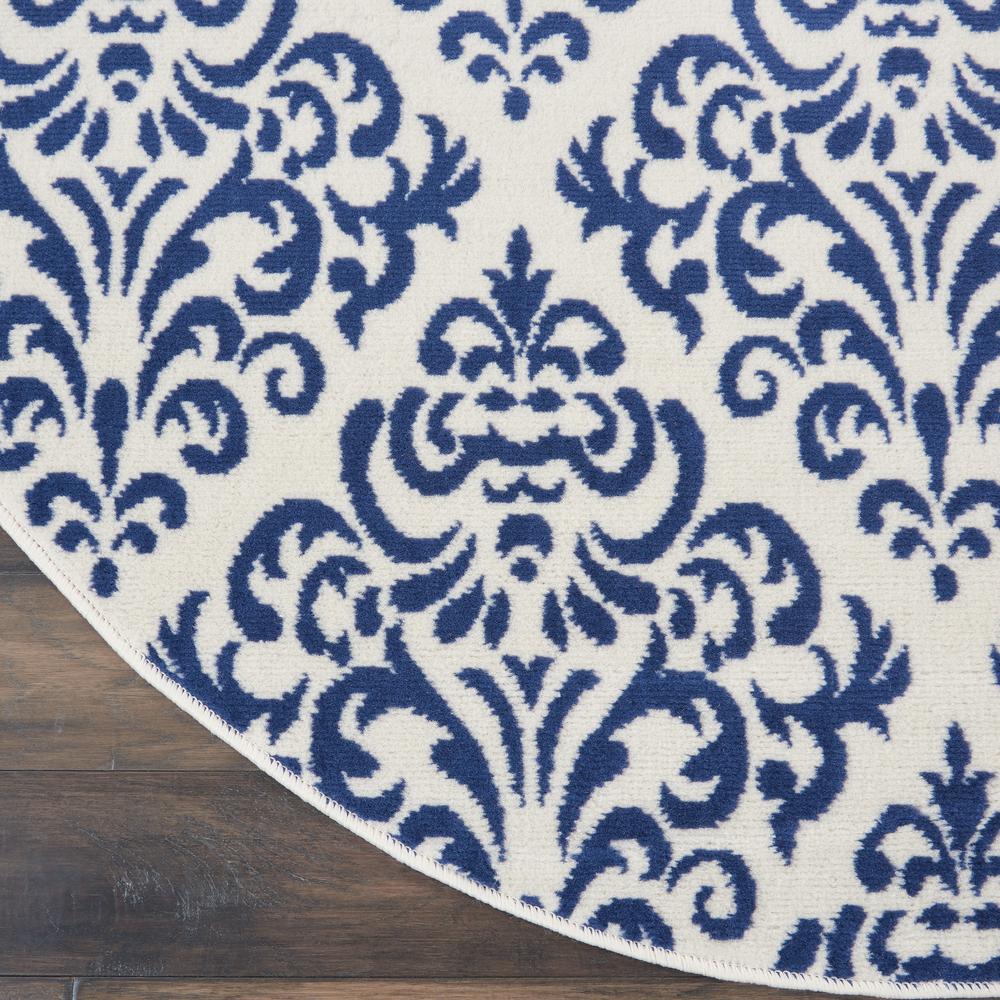 Transitional Round Area Rug, 5' x Round. Picture 5