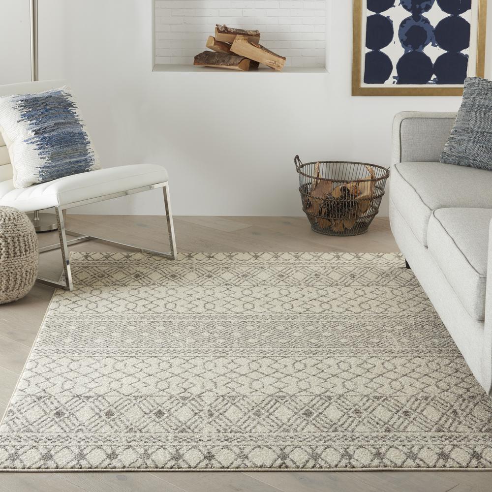 Bohemian Rectangle Area Rug, 5' x 7'. Picture 3