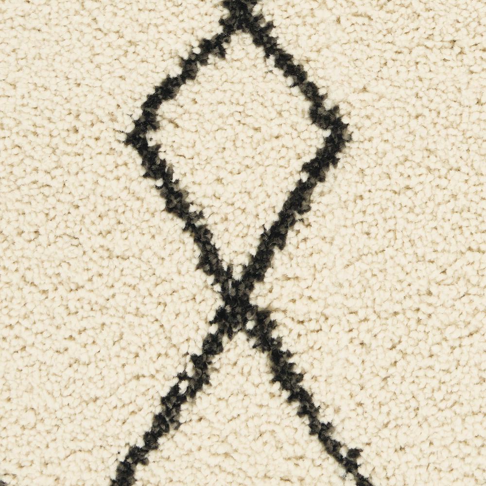 Shag Rectangle Area Rug, 5' x 7'. Picture 6