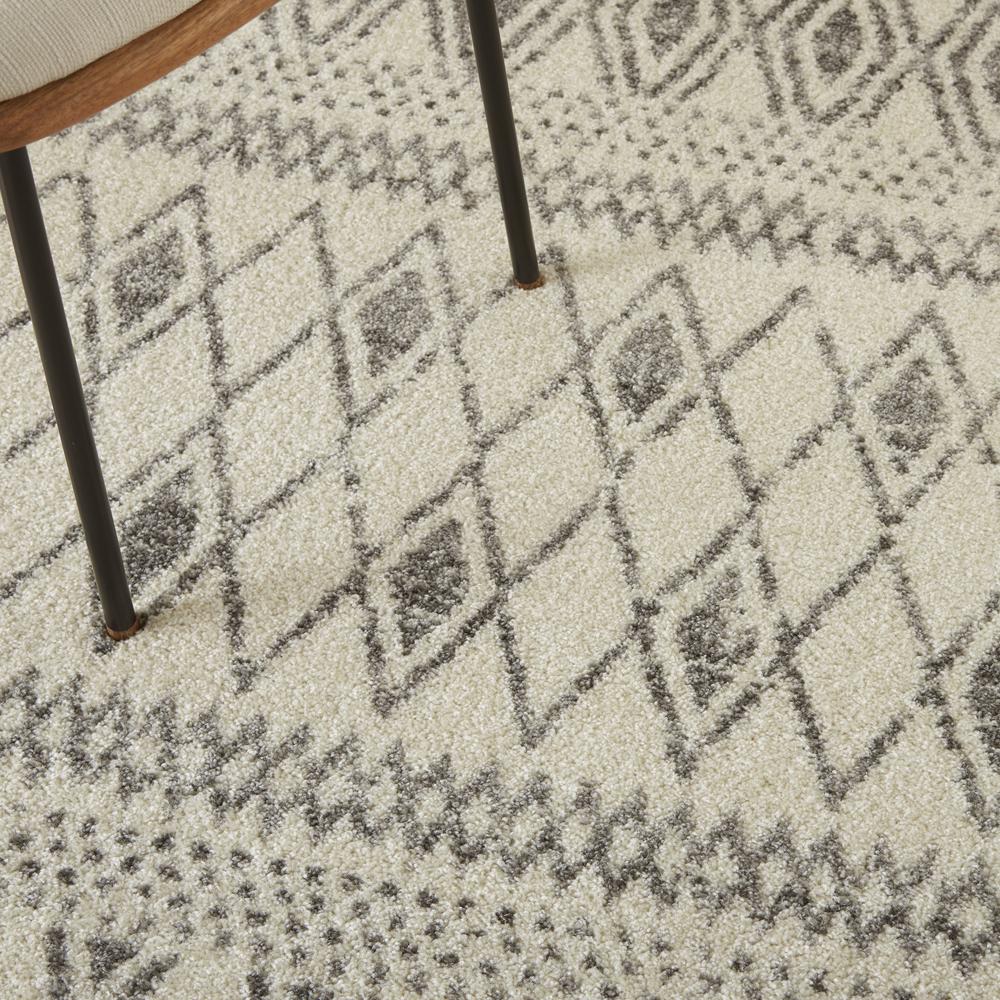Bohemian Rectangle Area Rug, 5' x 7'. Picture 8