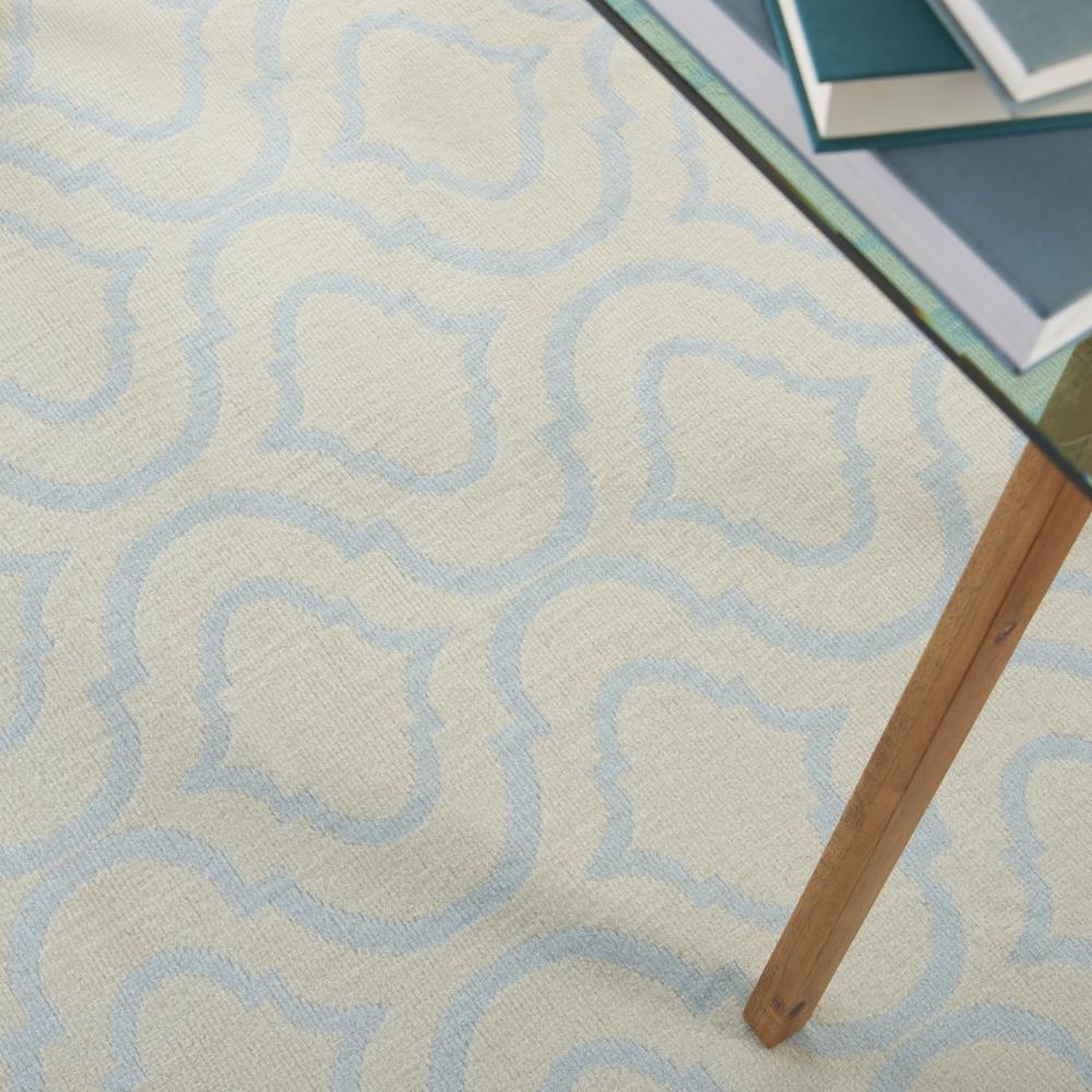 Contemporary Rectangle Area Rug, 4' x 6'. Picture 8