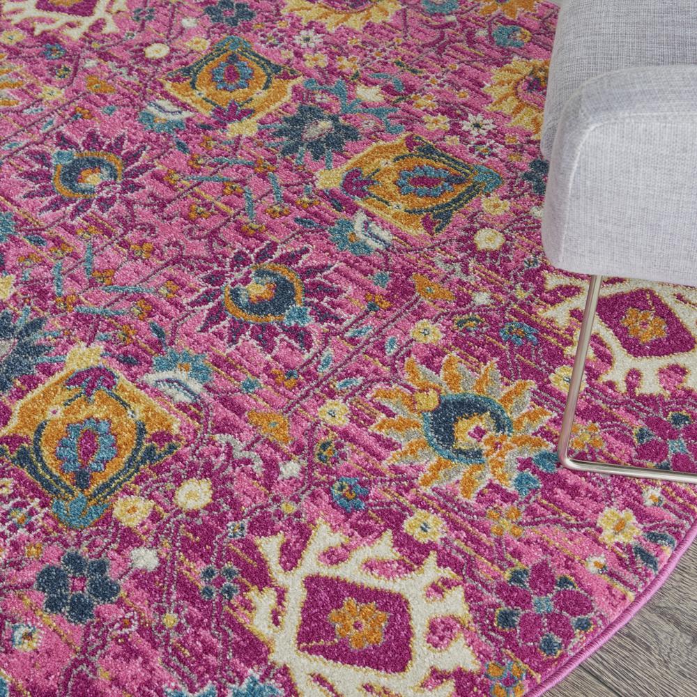 Bohemian Round Area Rug, 5' x Round. Picture 8