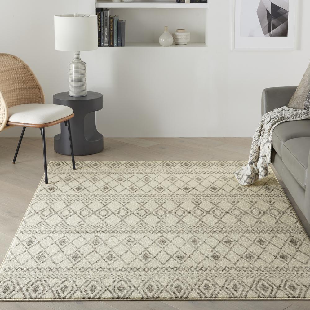 Bohemian Rectangle Area Rug, 5' x 7'. Picture 2