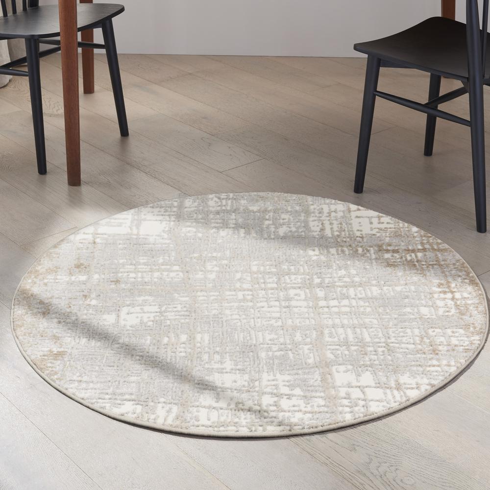Modern Round Area Rug, 4' x Round. Picture 2