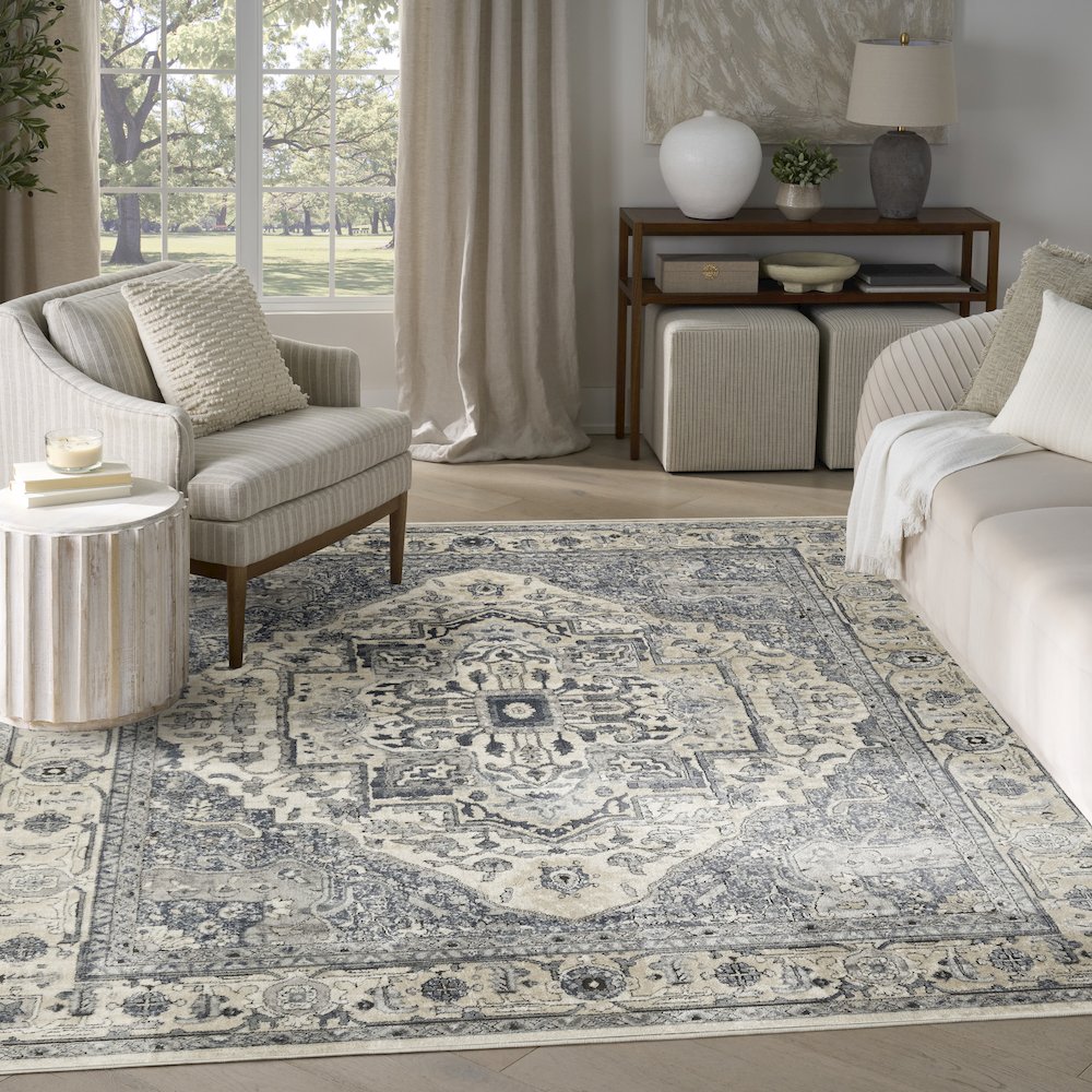 Concerto 7'10" x 9'10" Ivory Navy Vintage Indoor Rug. Picture 2