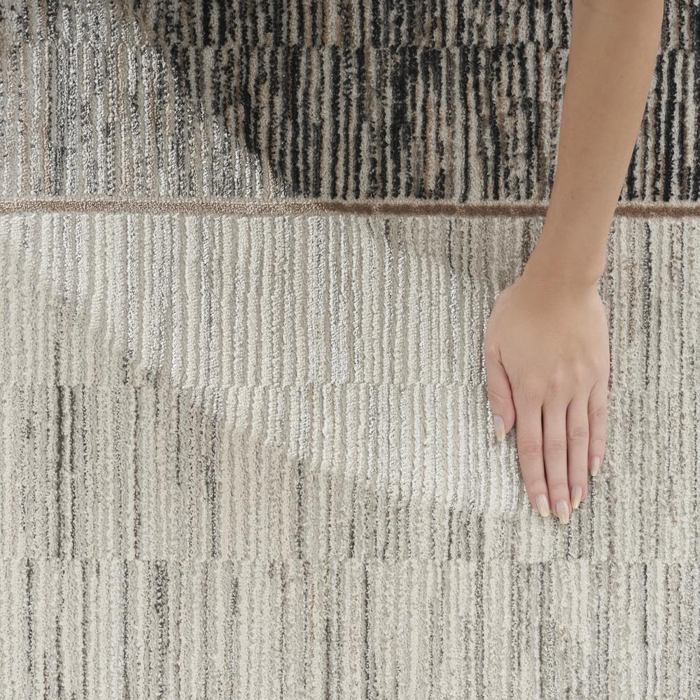 Modern Rectangle Area Rug, 5' x 7'. Picture 11