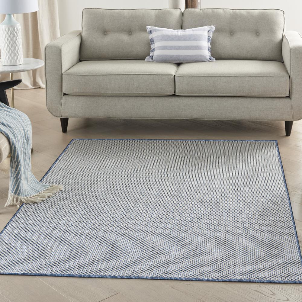 Modern Rectangle Area Rug, 5' x 7'. Picture 2