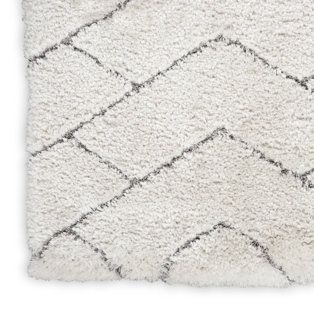 Nourison Home Luxurious Shag Area Rug. Picture 5