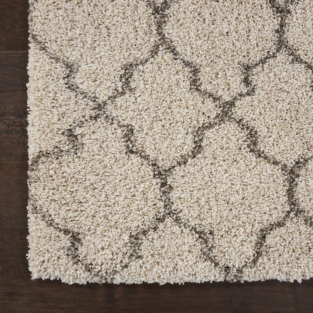 Amore Area Rug, Cream, 3'11" x 5'11". Picture 4